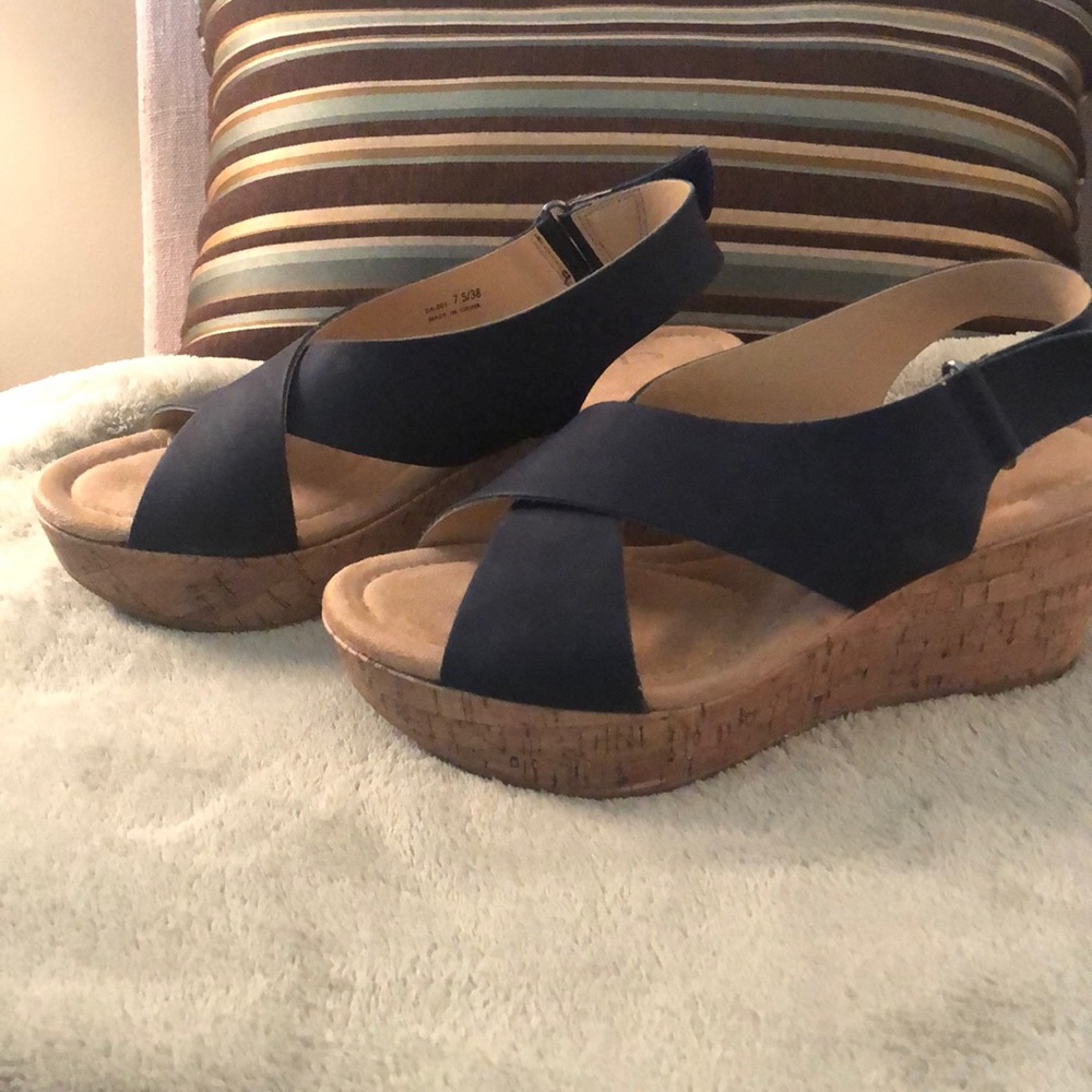 Navy Wedges!